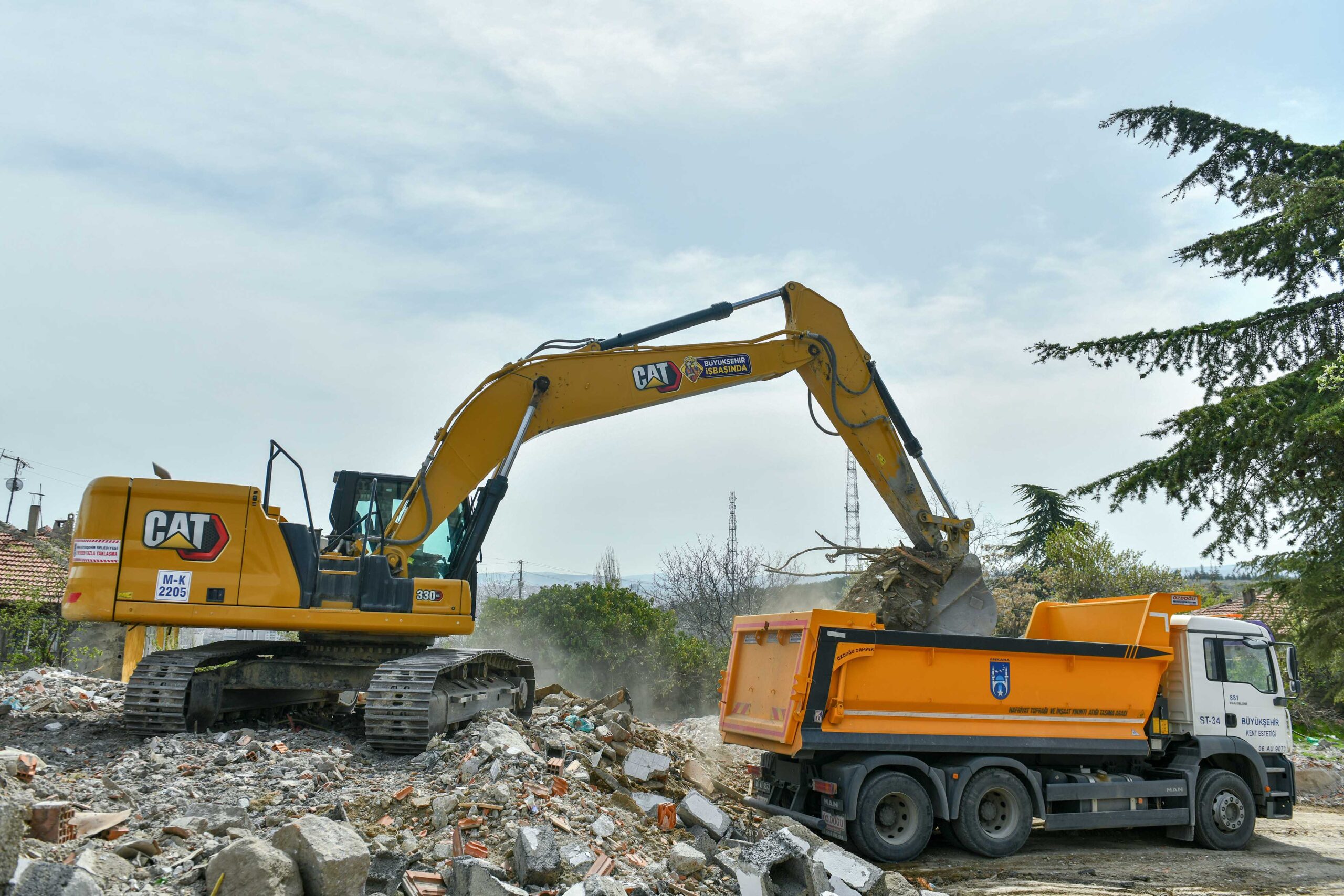 MAMAK'TA ATIK TEMİZLİĞİ BAŞLADI