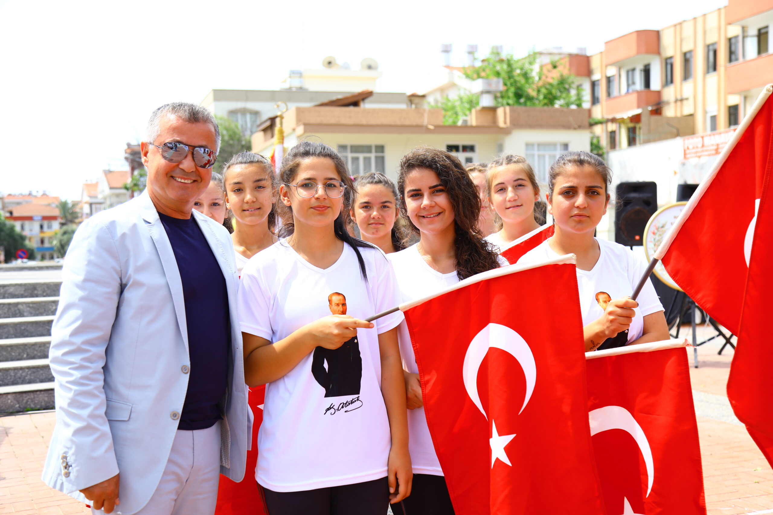 Manavgat Belediye Başkanı Sn. Şükrü Sözen'in 19 Mayıs Atatürk'ü Anma Gençlik ve Spor Bayramı kutlama mesajı