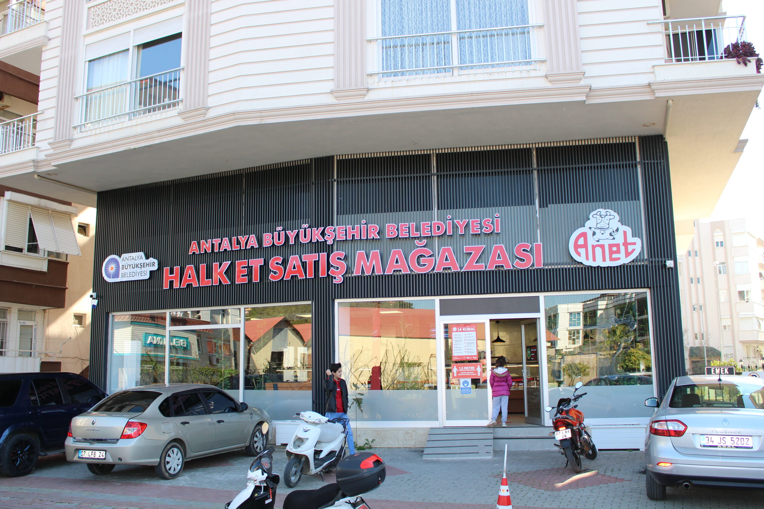 Manavgat Halk Et Satış Mağazası 1’inci yılını doldurdu