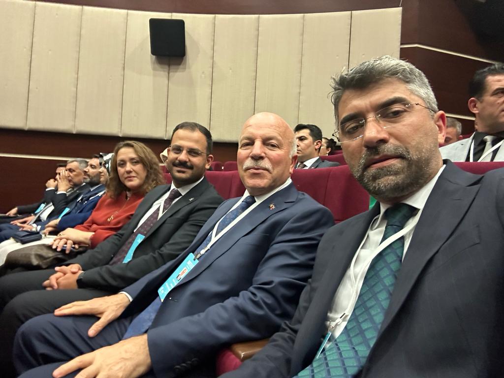 Mehmet Sekmen : Rabbim, Dünya Liderimizi başımızdan eksik etmesin