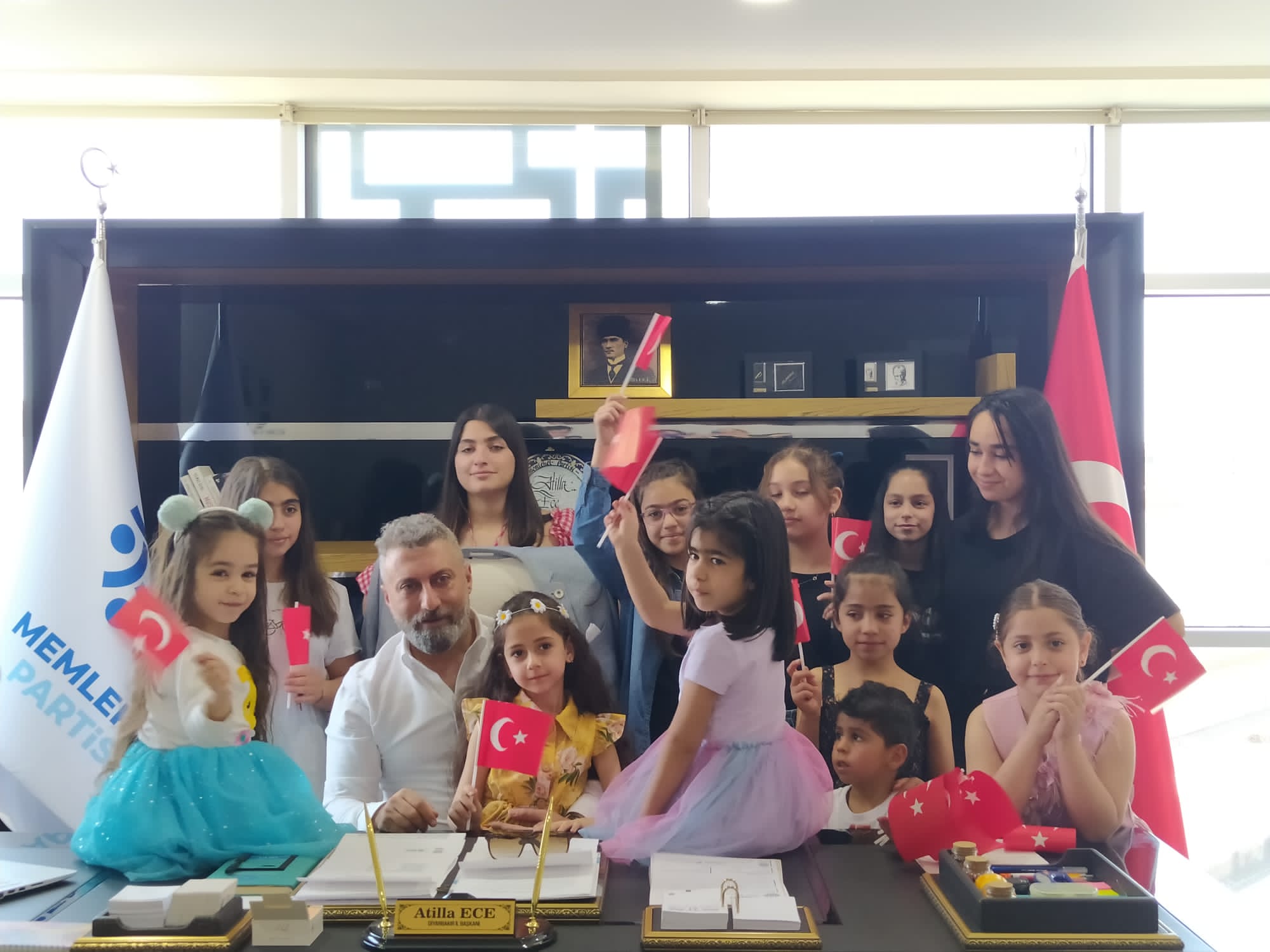 Memleket Partisi Koltukları Çocuklara Bıraktı