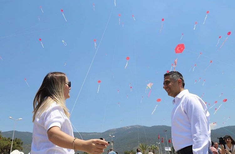 MENDERESTE UÇURTMA ŞENLİĞİ