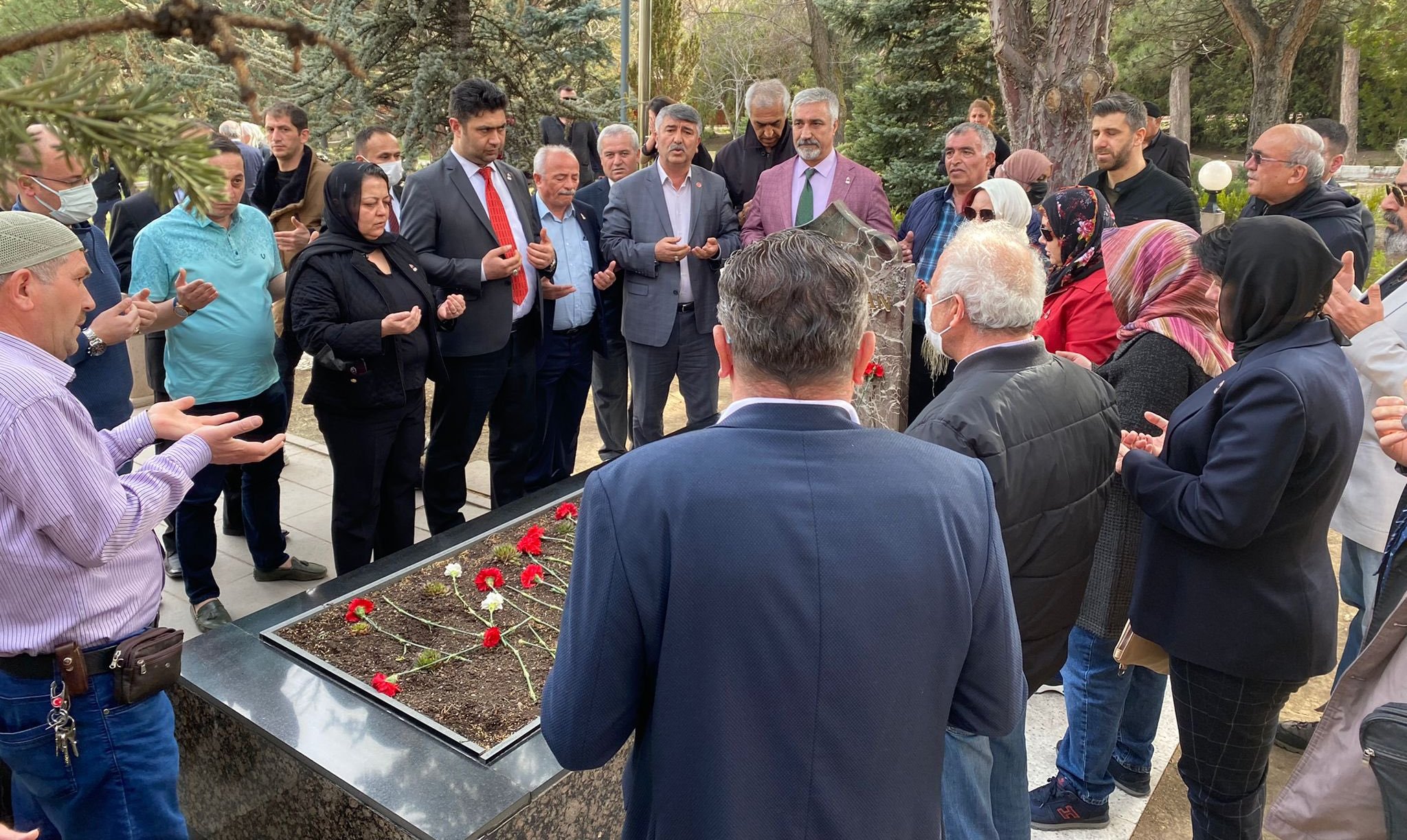 MERHUM BAŞBUĞU 25. ÖLÜM YIL DÖNÜMÜNDE ANDILAR...