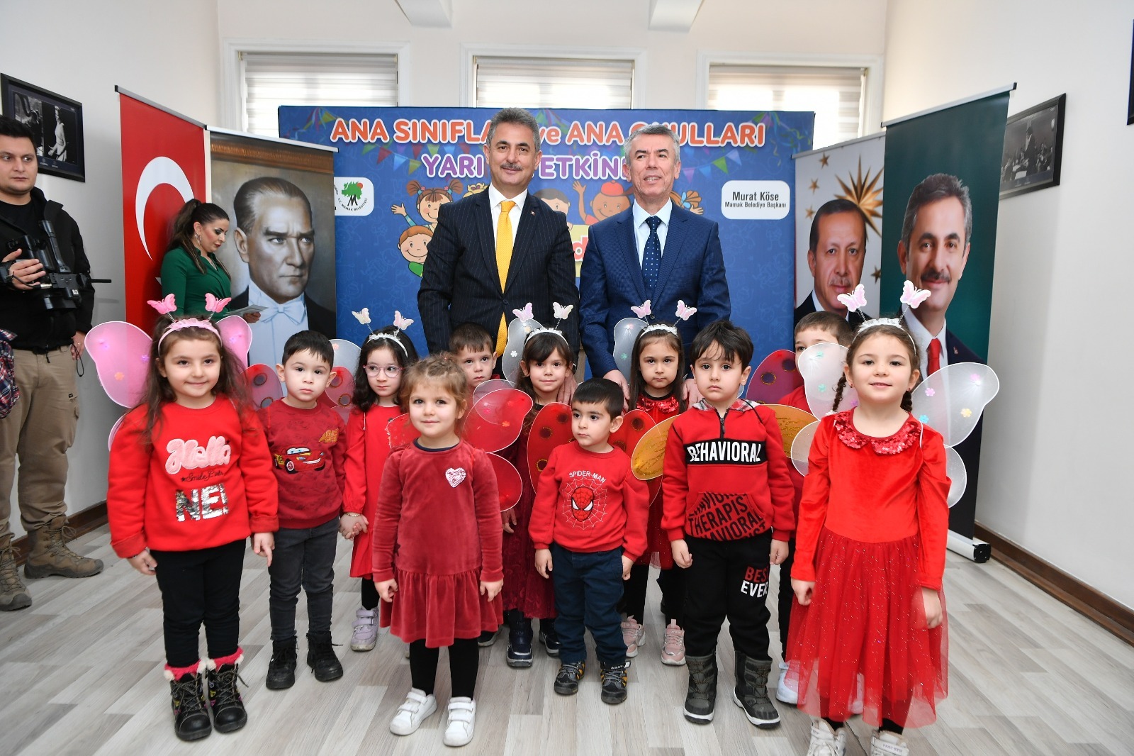 Minikler İlk Karnelerini Aldı
