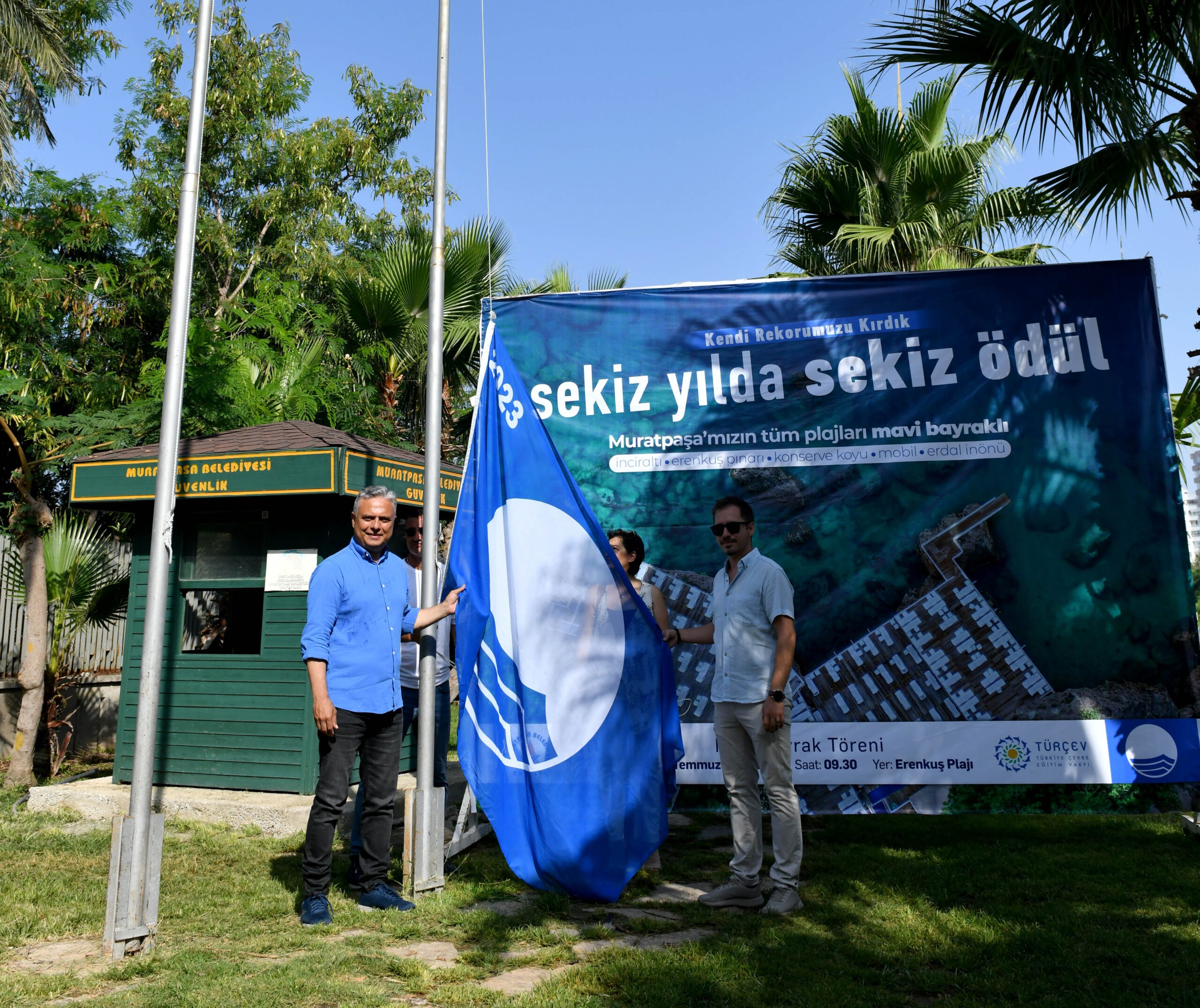 Muratpaşa’nın plajları için mavi bayrak töreni