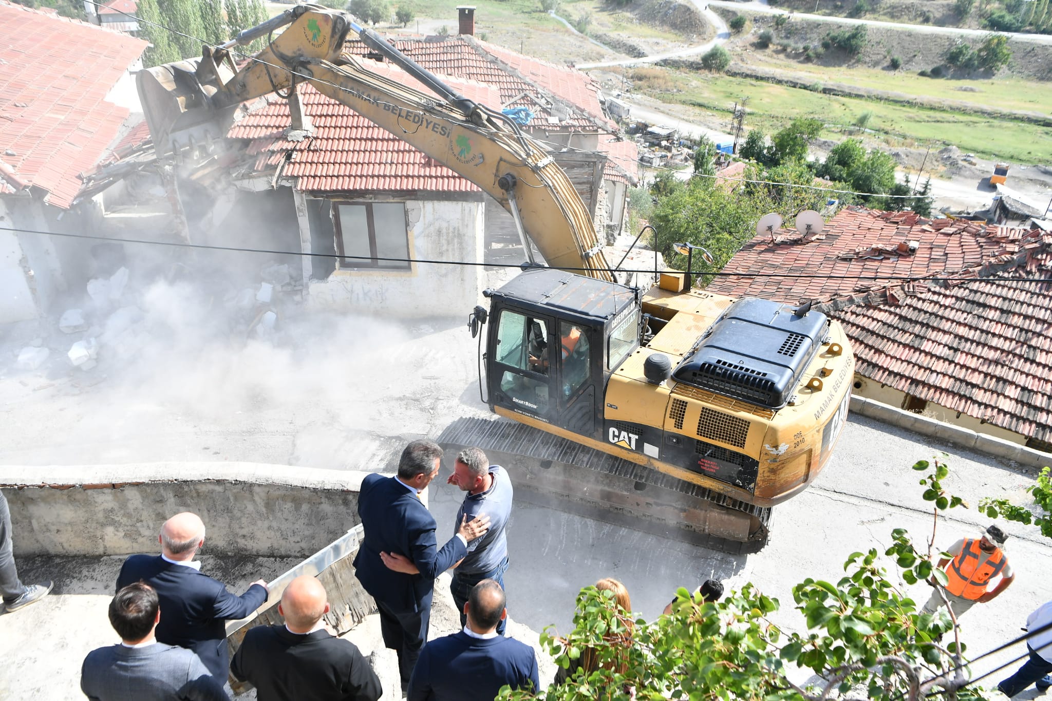Mutlu Mahallesi’nde İlk Kazma Vuruldu