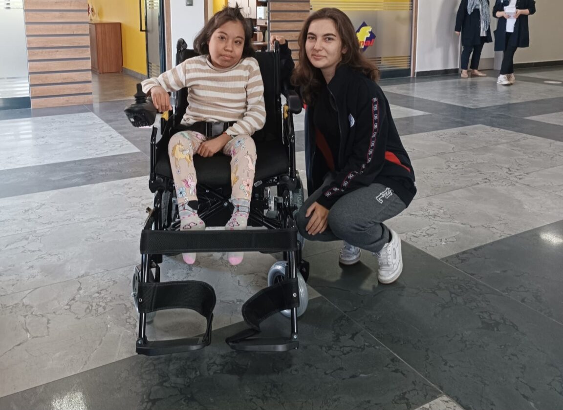 MUTLULUĞA ORTAK OLDULAR