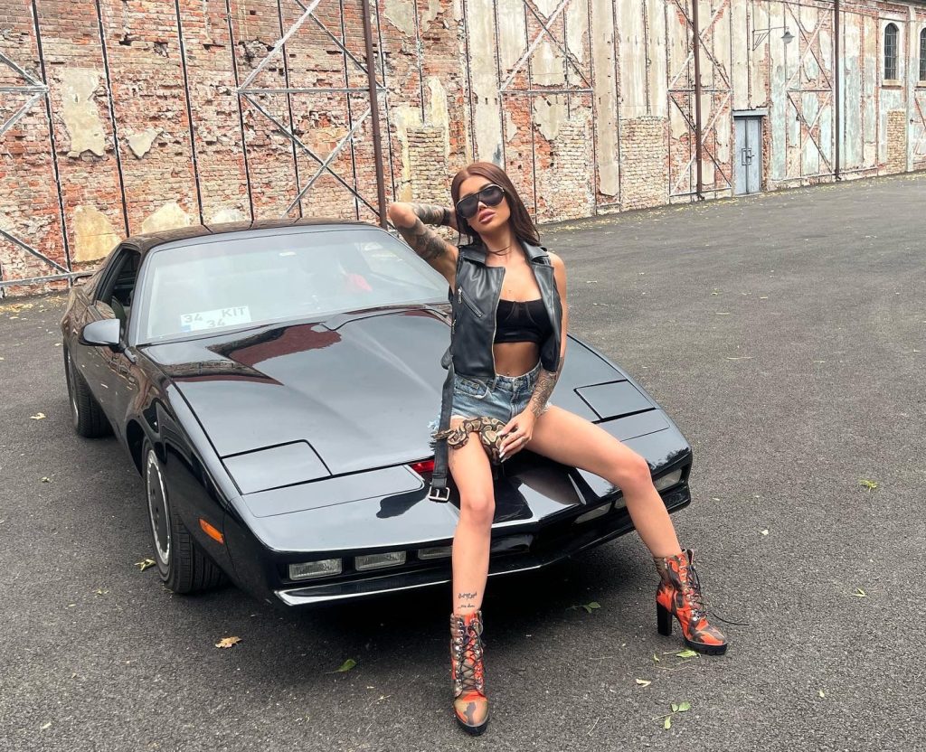 Nil Buse Yılmaz’ın ‘Bad Girl’ü yayında!