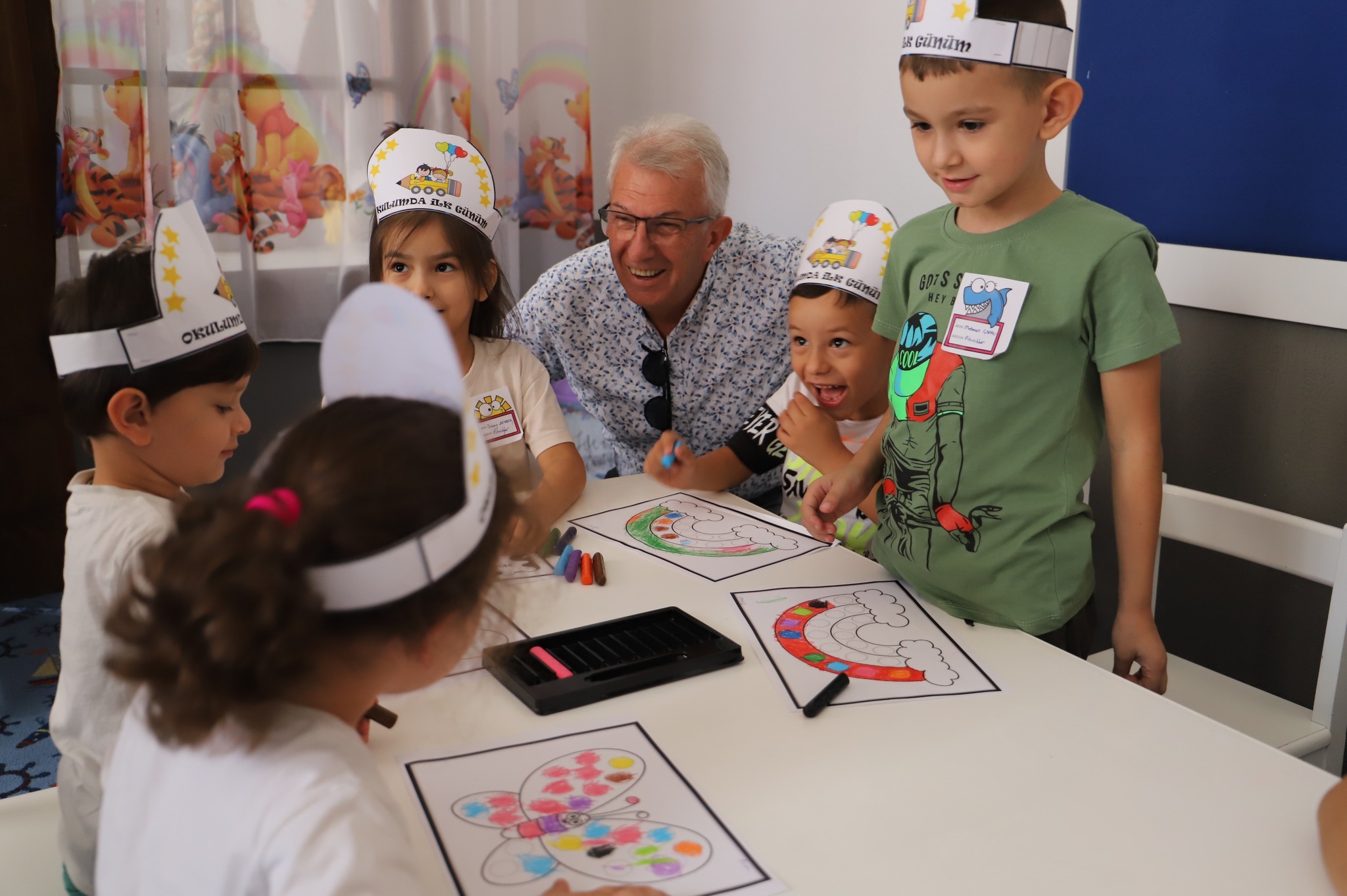 ÖDEMİŞ-  Başkan Eriş, yeni eğitim yılının ilk gününde Çocuk Evleri’ni ziyaret etti