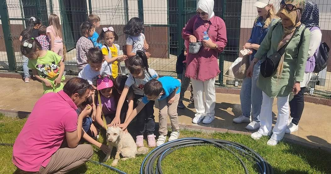 ÖĞRENCİLERDEN CAN DOSTLARINA ZİYARET