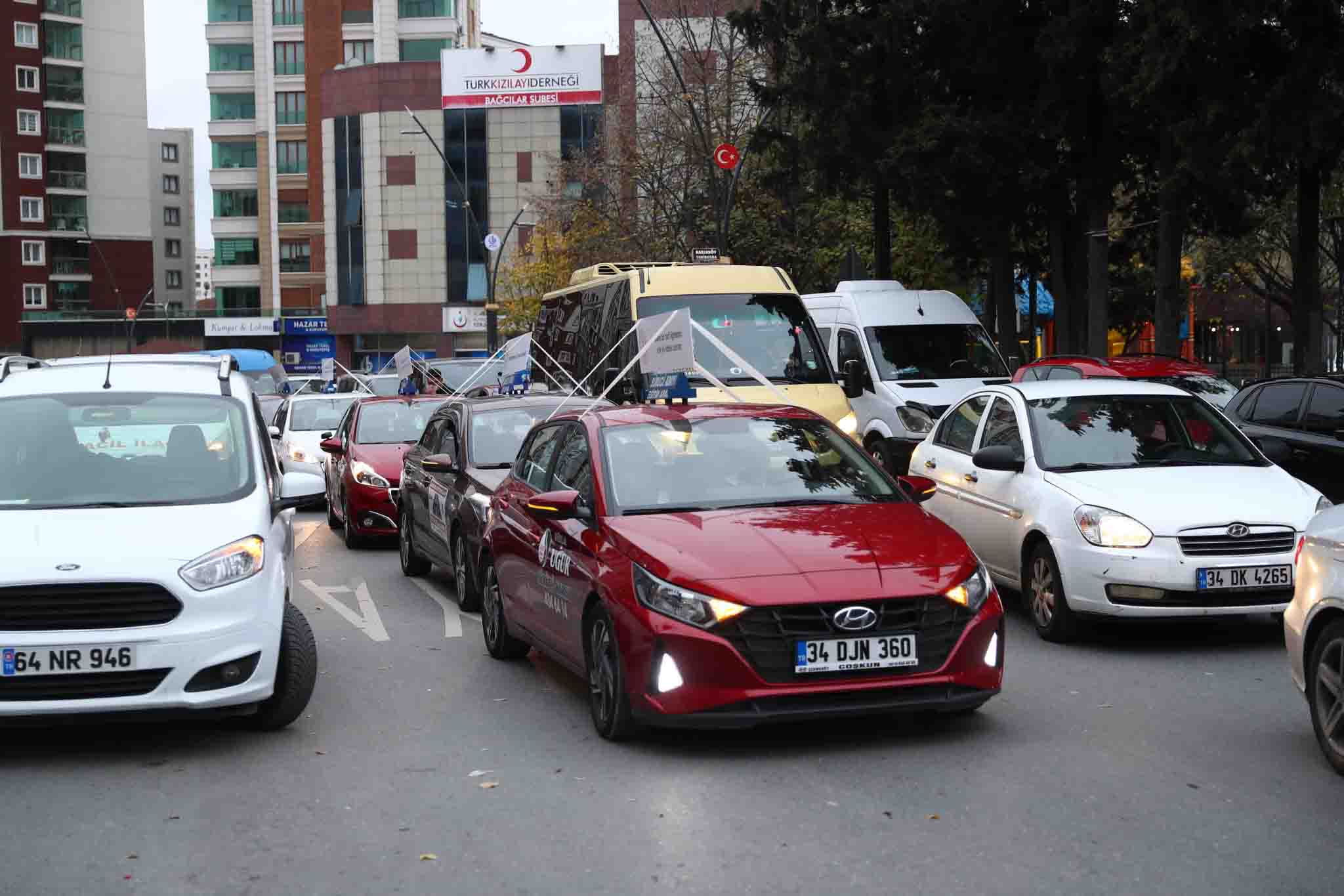 Öğretmenler konvoy oluşturdu