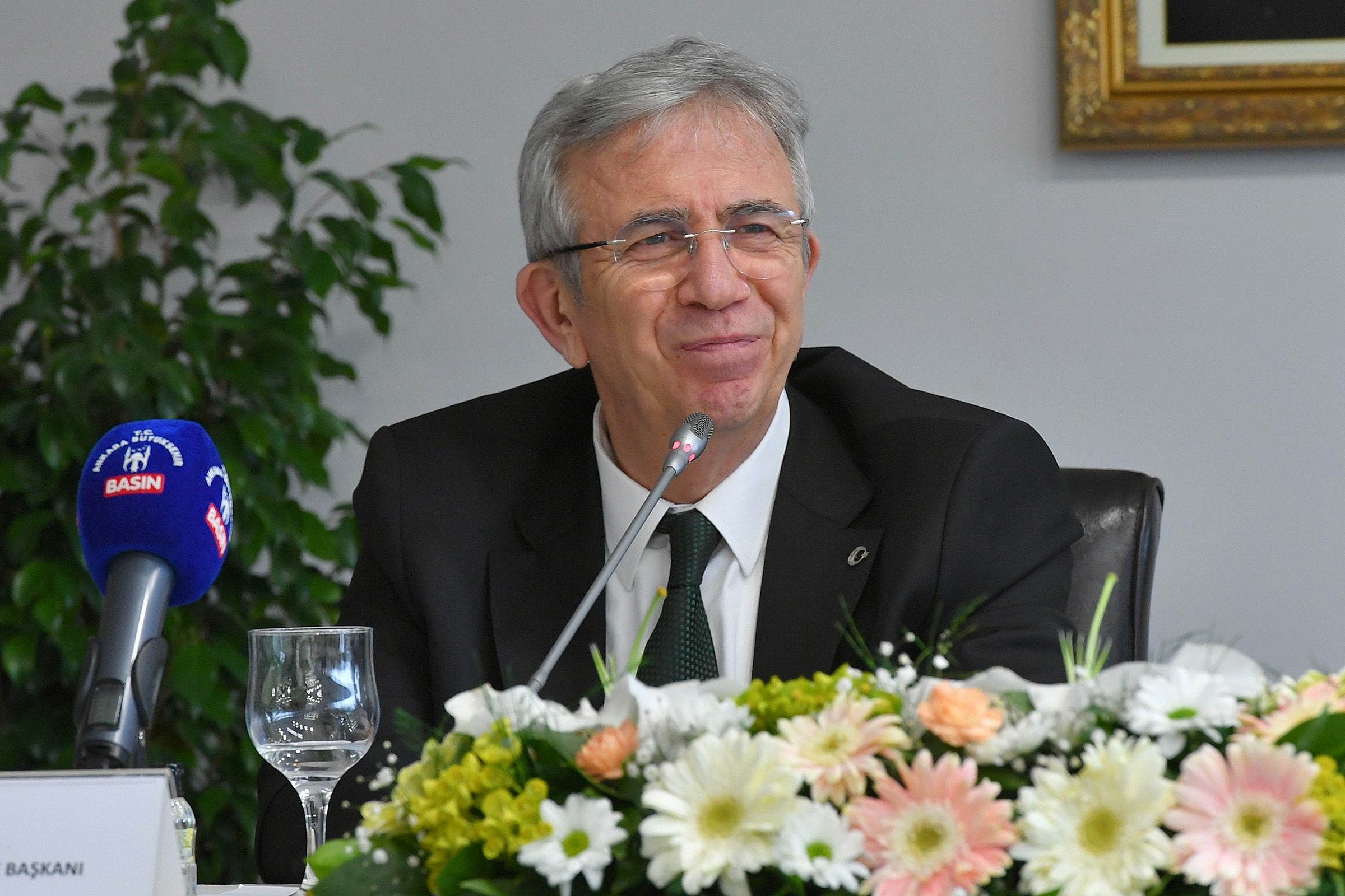 ÖRNEK OLACAK BİR PROJE: ECZANE BORÇLARI KAPATILIYOR