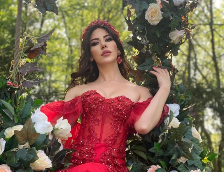 Podyumların doktoralı güzeli Yağmur Ayaz...