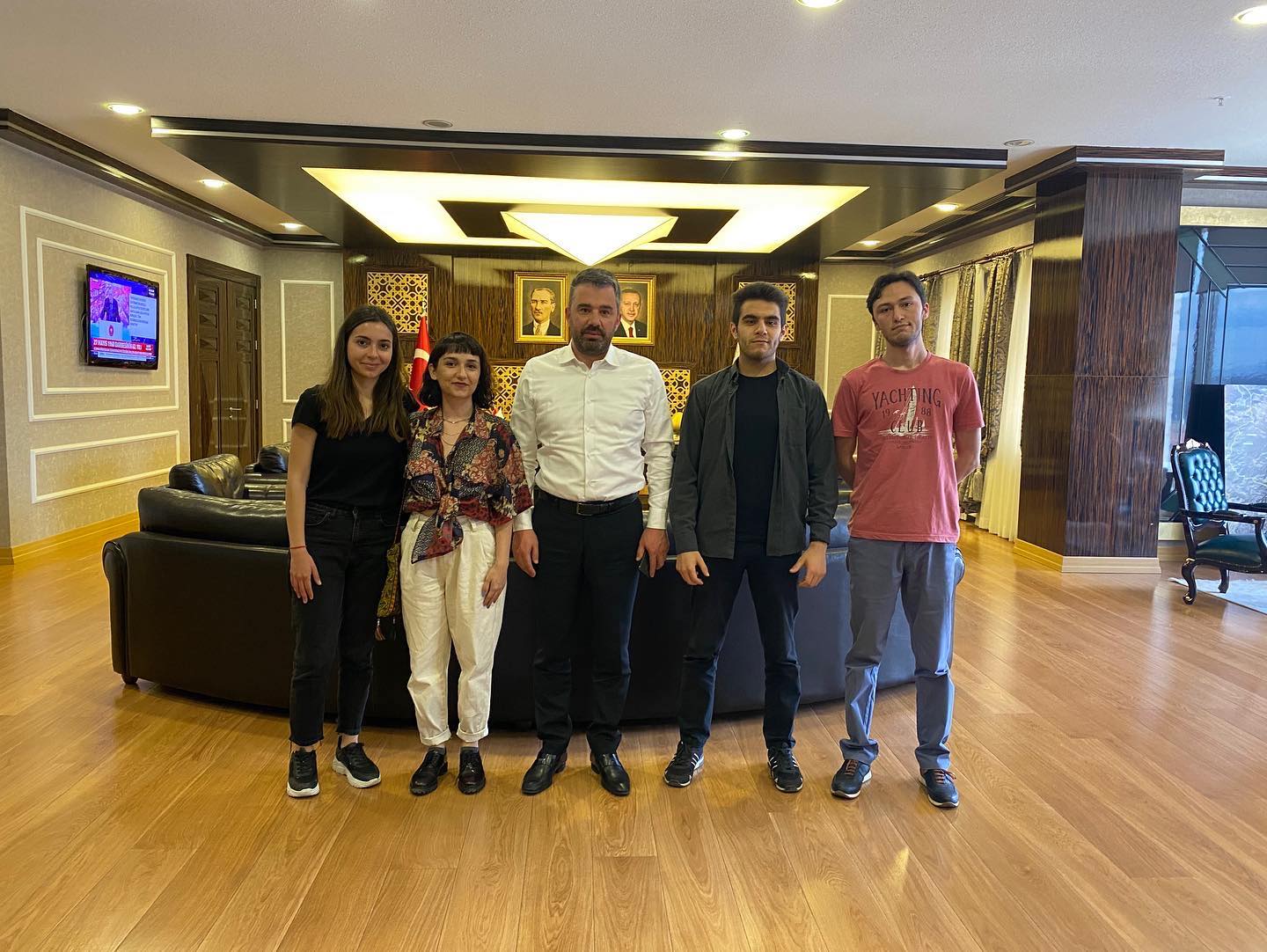 Pursaklar Belediyesi Gençleri Avrupa’ya Yolluyor
