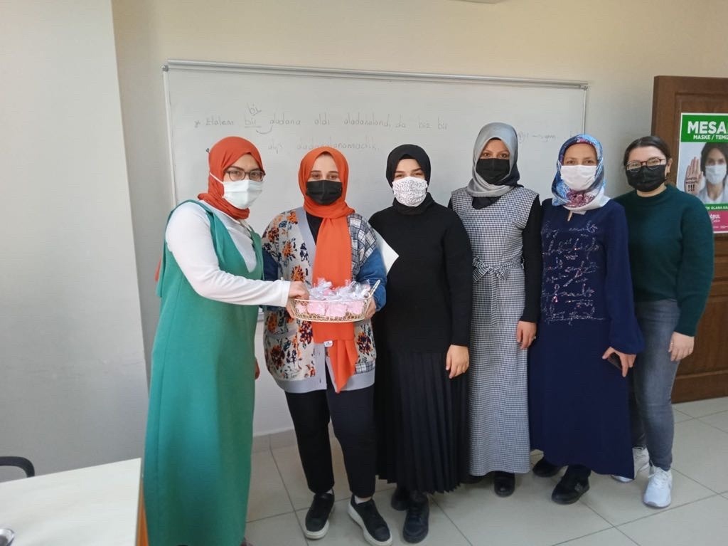 Pursaklar Belediyesi Hüma Sultan Hanım Evinde Öğretmenler Günü Kutlaması