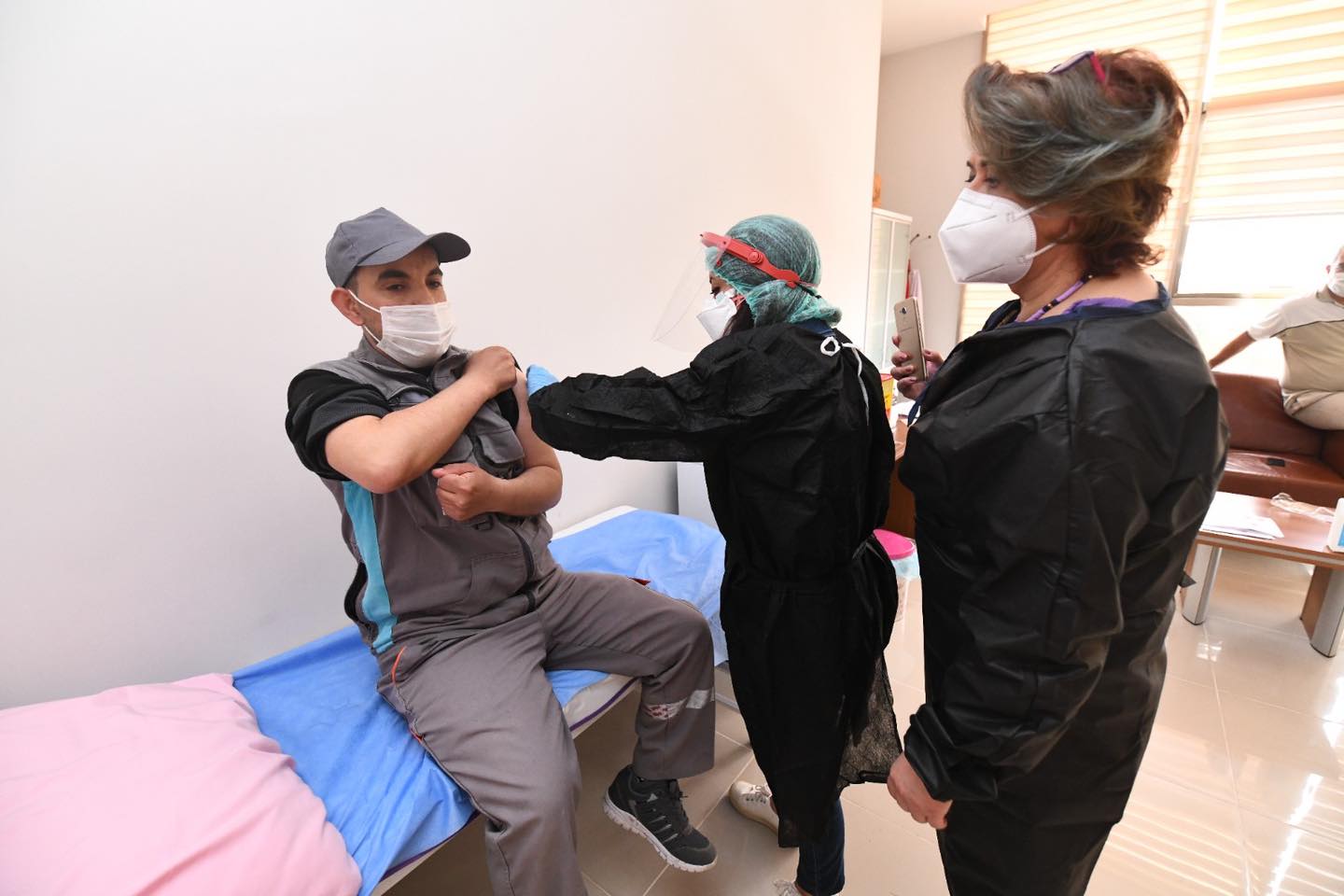 Pursaklar’da Belediye Personeline Koronavirüs Aşısı