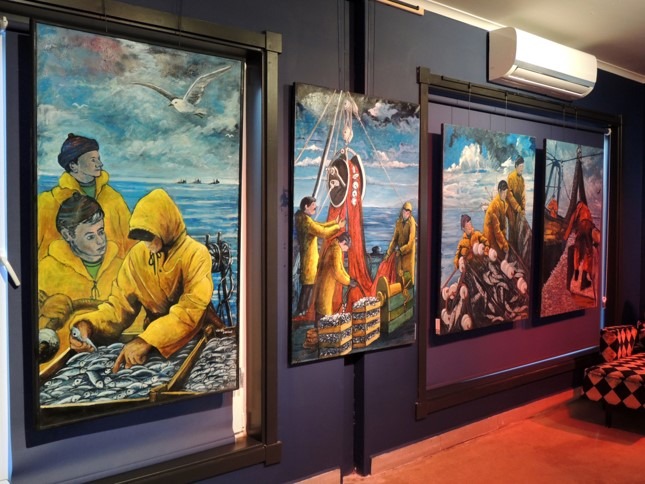 Ressam Yüksel Erdoğan