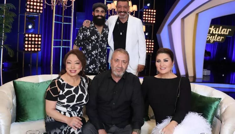 Şarkılar Bizi Söyler'e " Taht Kurmuşsun Kalbime" damga vurdu