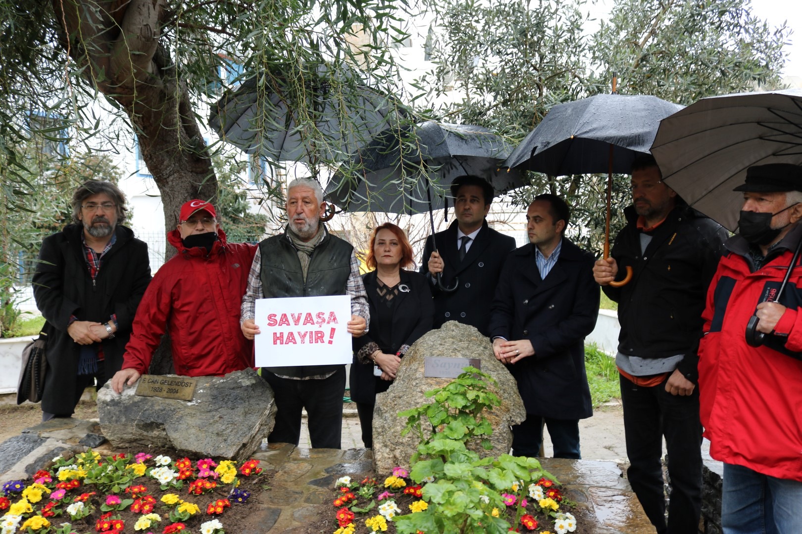 SAYNUR GELENDOST'A YAKIŞIR ANMA...