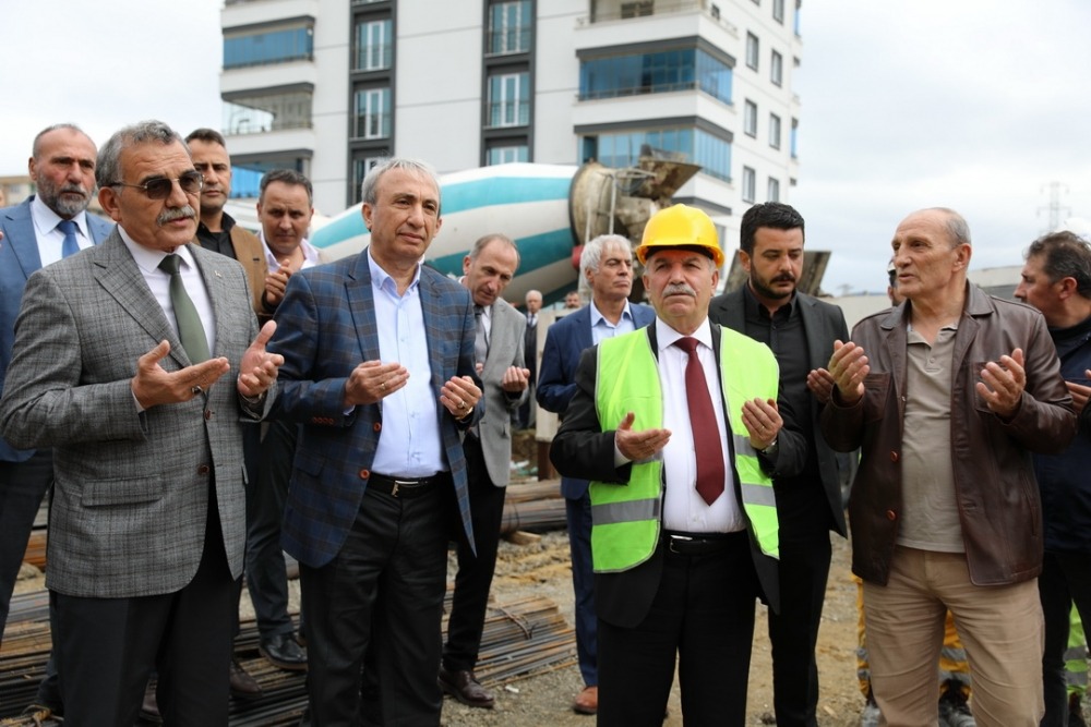ŞEFKAT EVİ PROJESİ’NİN TEMELİ DUALAR EŞLİĞİNDE ATILDI