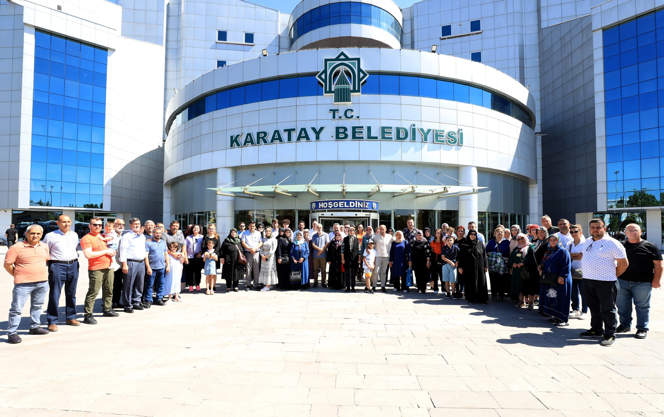 ŞEHİT AİLELERİ VE HARP MALULÜ GAZİLER KARATAY LAVANTA BAHÇELERİ İLE MEVLANA GÜL BAHÇESİ’Nİ GEZDİ