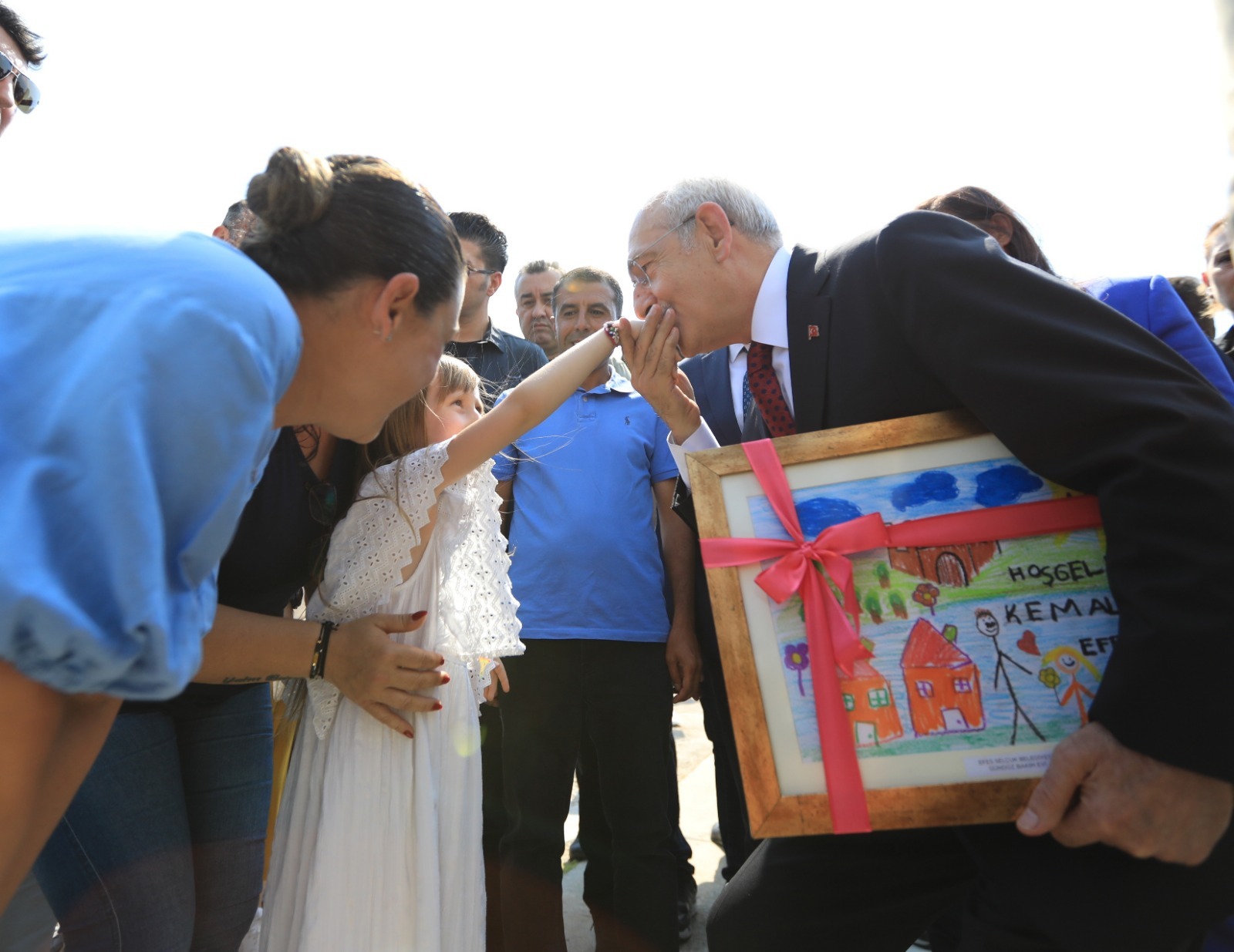 SELÇUK EFES – KILIÇDAROĞLUNU ÇOCUKLAR KARŞILADI