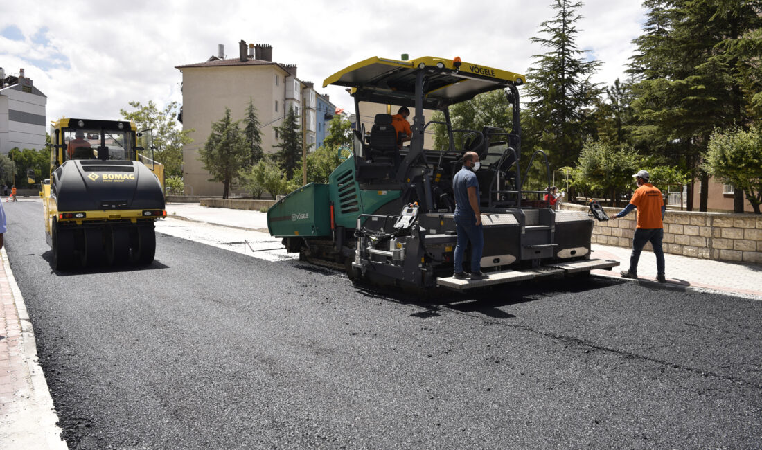 Selçuklu Belediyesi asfaltlama çalışmalarını