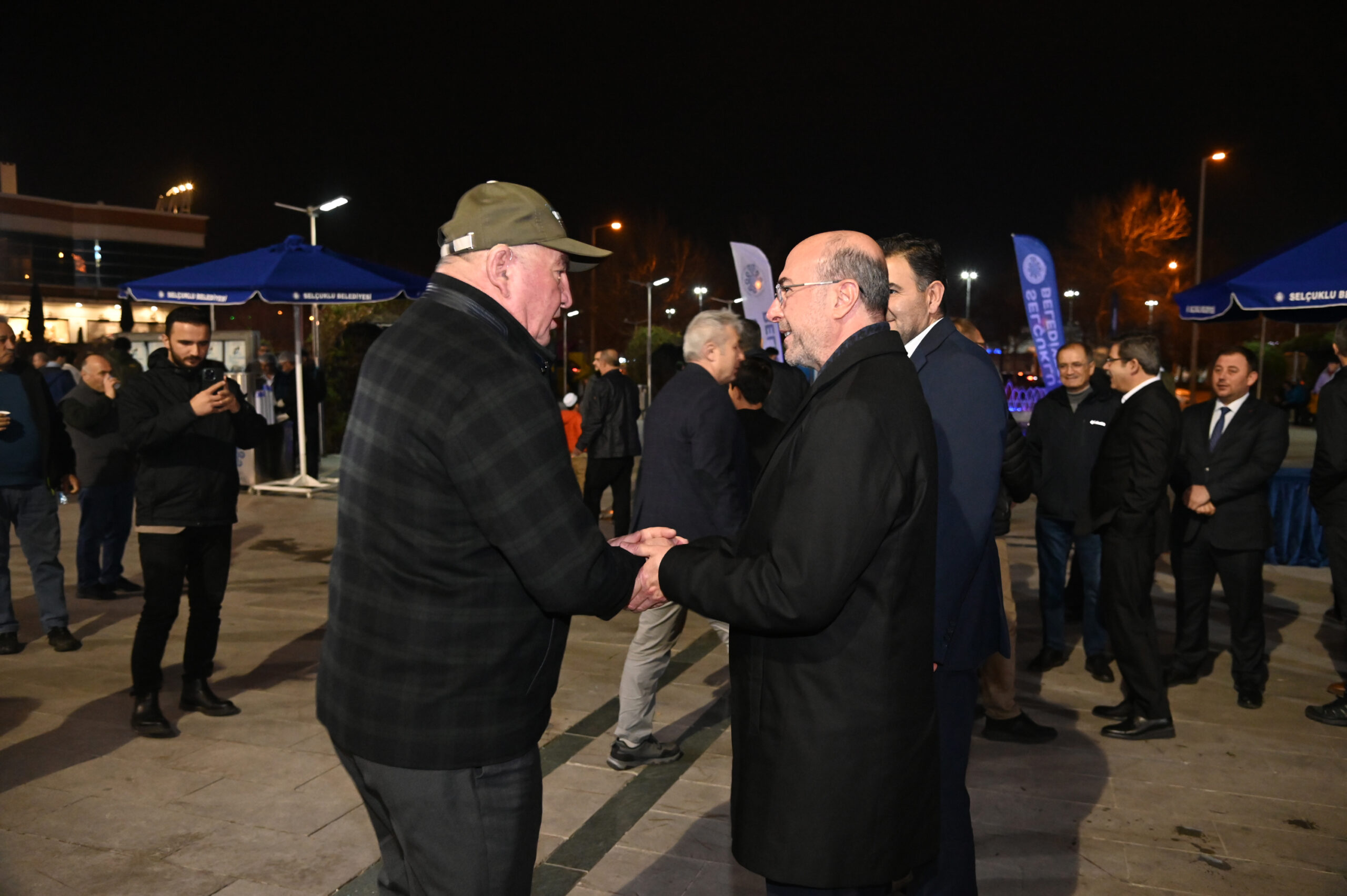 SELÇUKLU’DA İLK TERAVİH COŞKUSU YAŞANDI