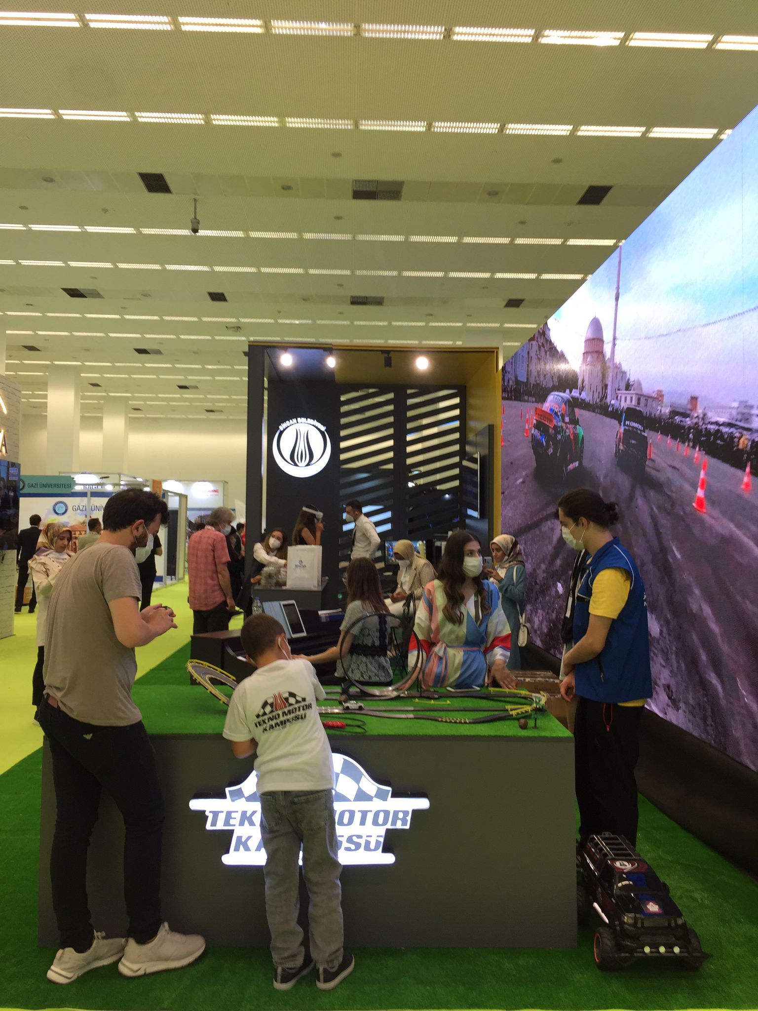 SİNCAN BELEDİYESİ ATO’DA GENÇLERE YÖNELİK PROJELERİNİ SERGİLEDİ