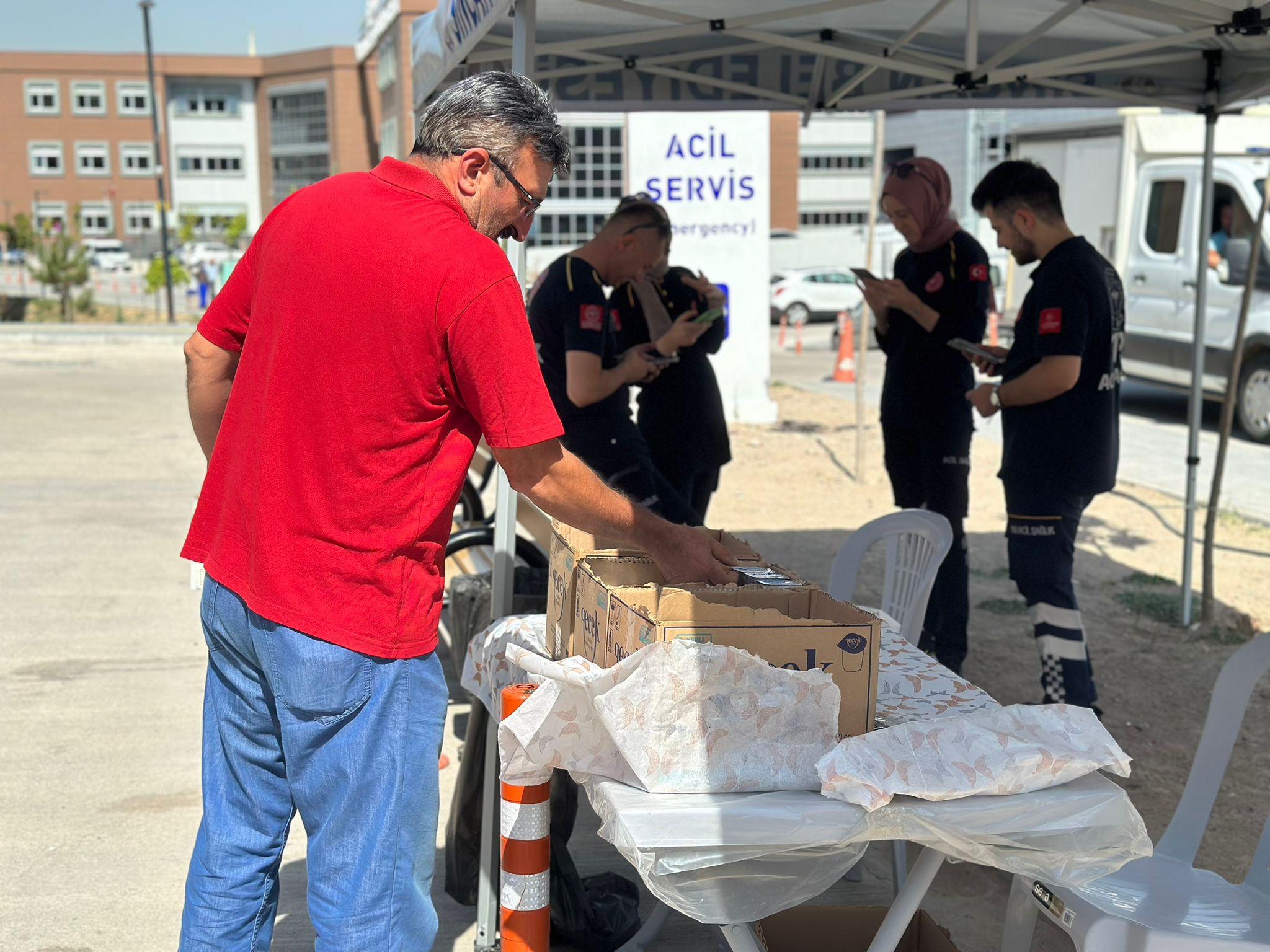 SİNCAN BELEDİYESİ’NDEN ÜCRETSİZ SU İKRAMI