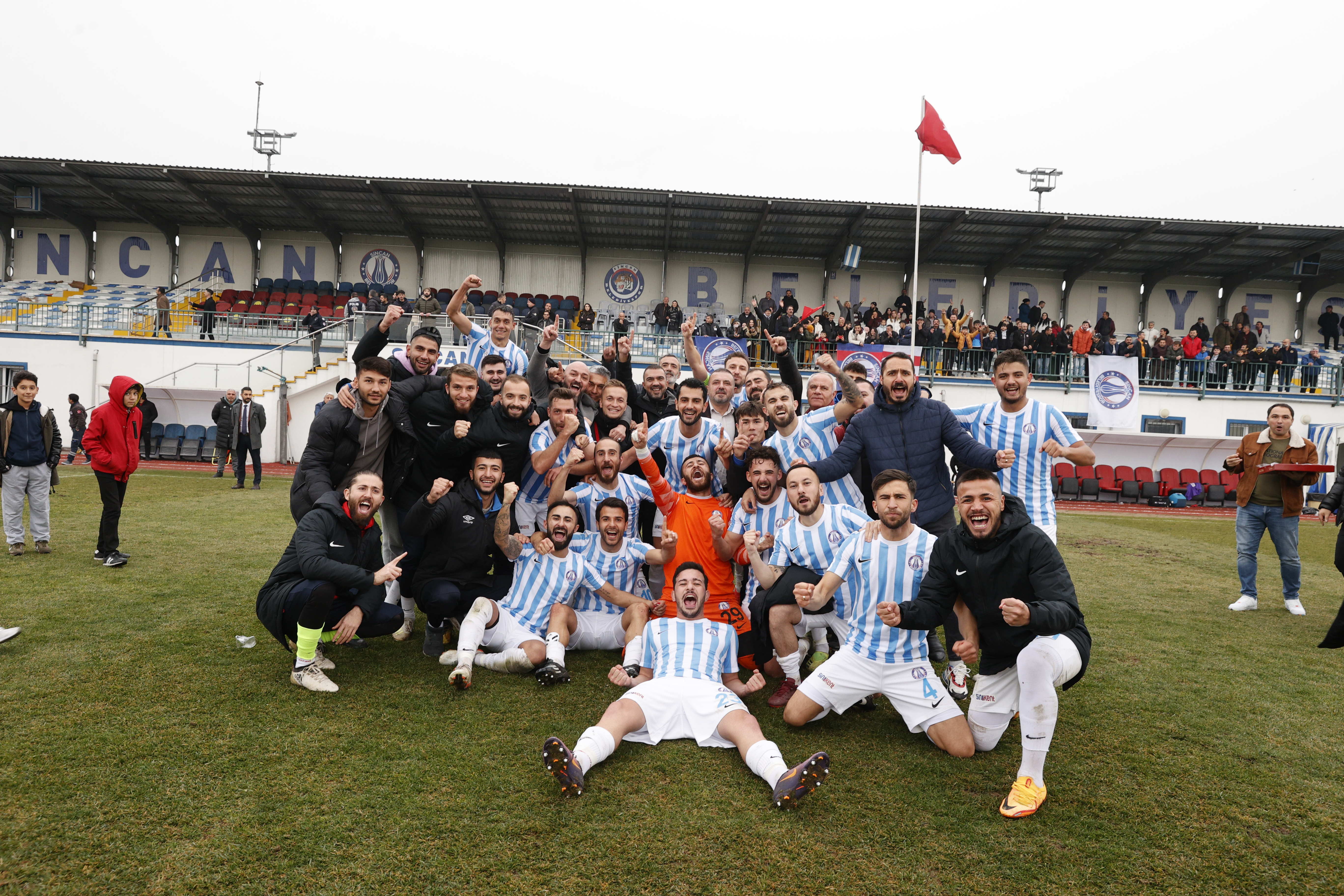 SİNCAN BELEDİYESPOR TARAFTARINI SEVİNDİRMEYE DEVAM EDİYOR