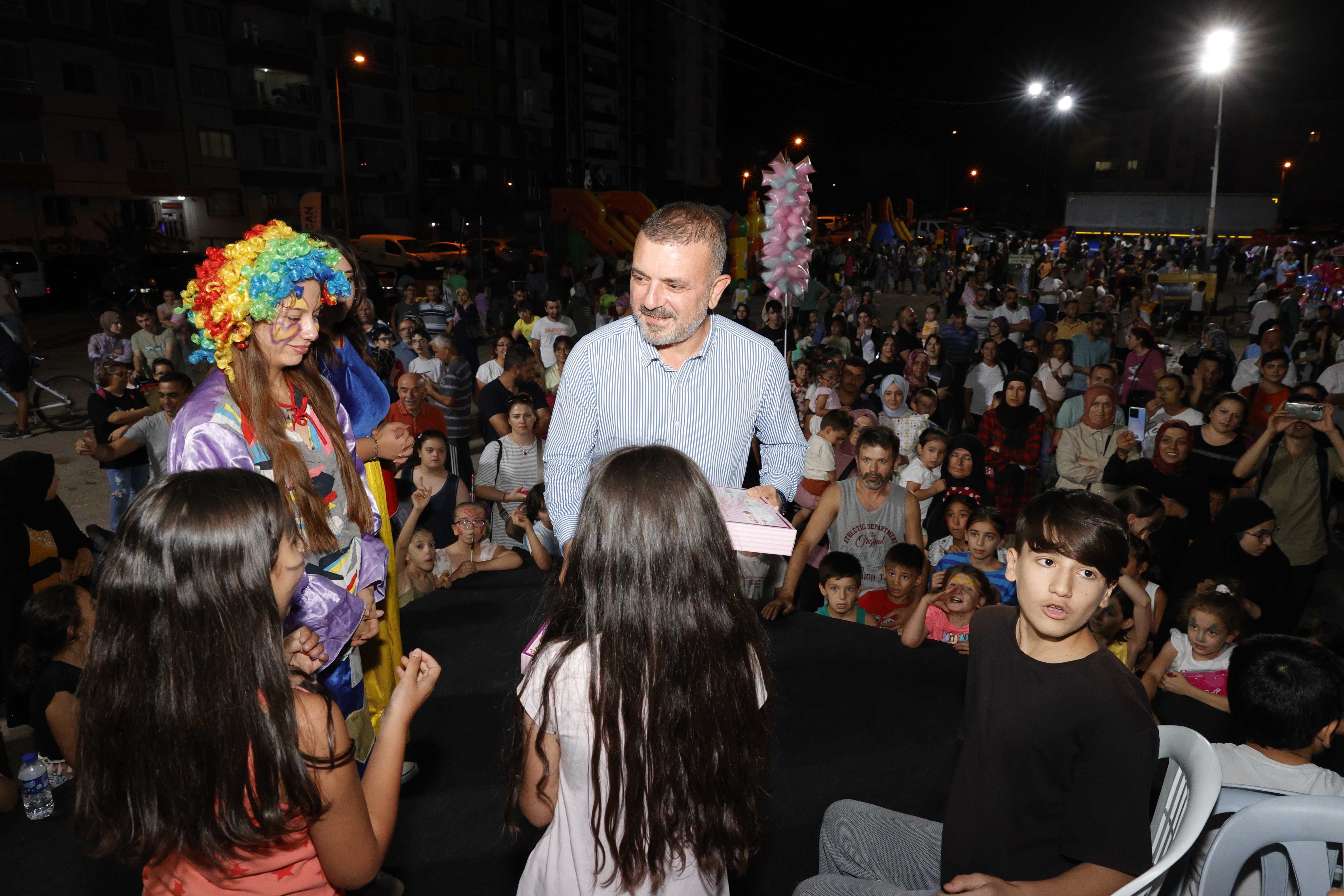 SİNCAN’DA ÇOCUKLAR MAHALLE ŞENLİKLERİYLE NEŞELENDİ