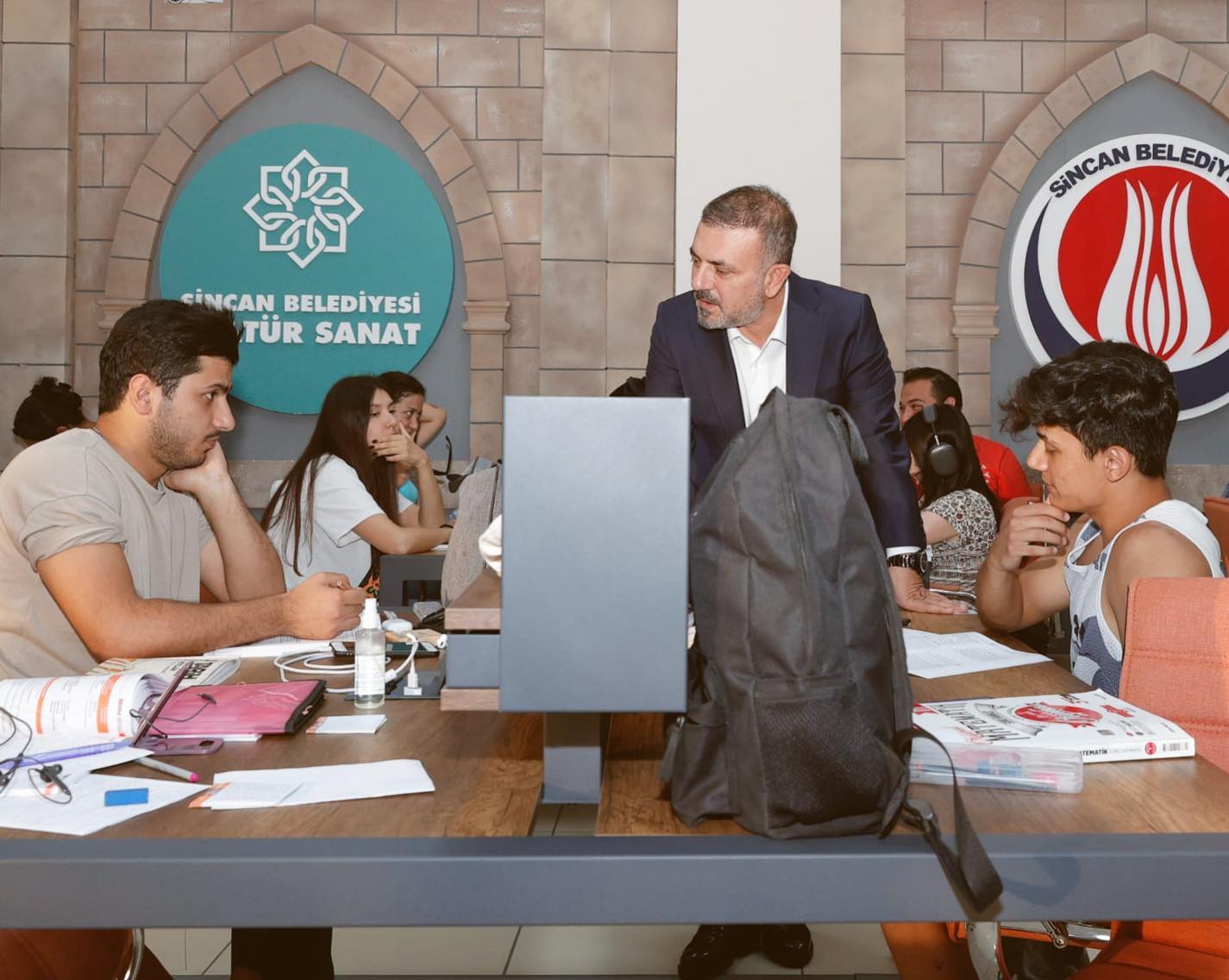 SİNCAN’DAKİ MİLLET KIRAATHANELERİ GENÇLERİN GÖZDESİ