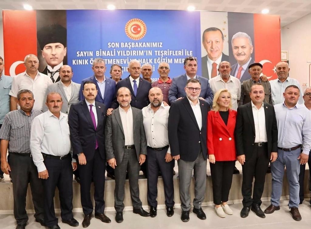 Son Başbakan Binali Yıldırım İzmir Kınık Öğretmenevi ve Halk Eğitim Merkezi’nin açılışını gerçekleştirdi   