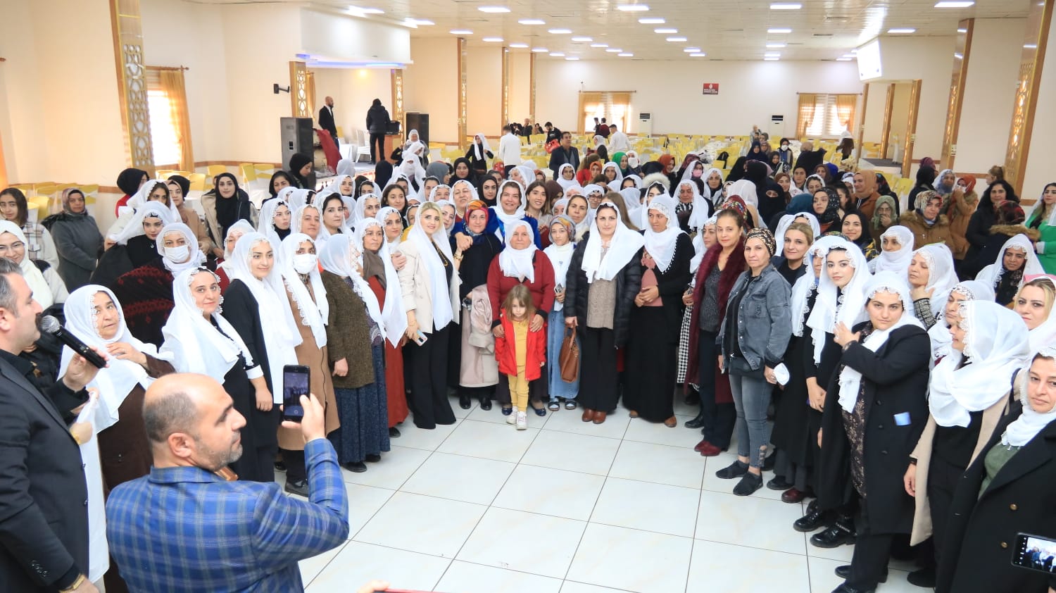 Suna Kepoğlu Ataman : Beşiği sallayan Dünyayı Sallar