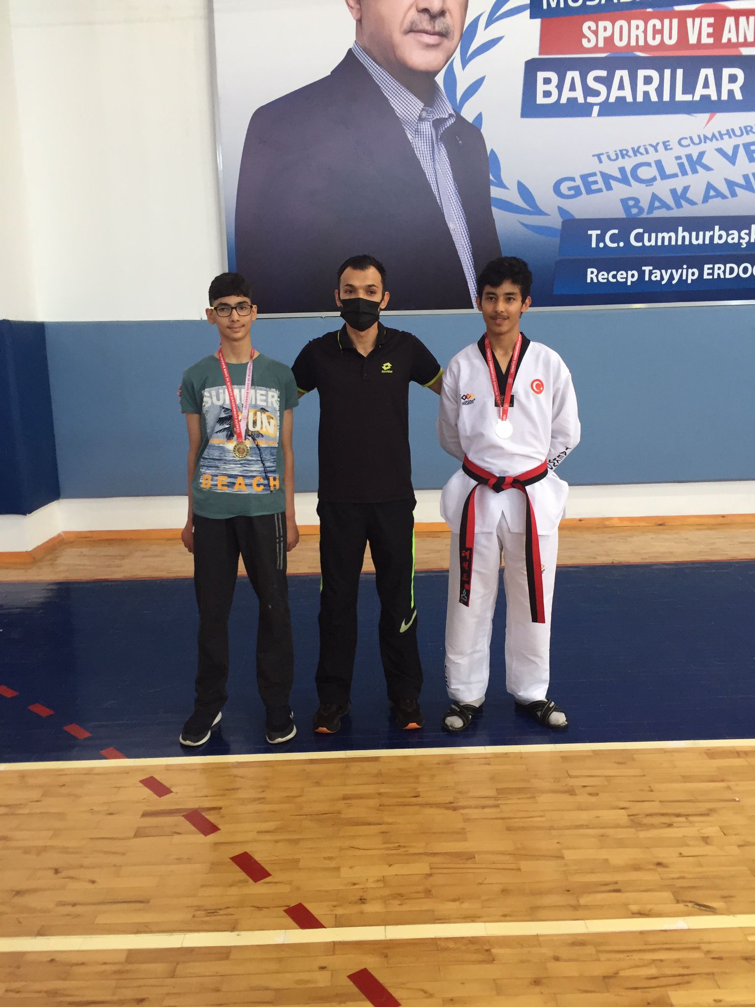 TAEKWONDO’NUN YILDIZLARI KARATAY’DAN