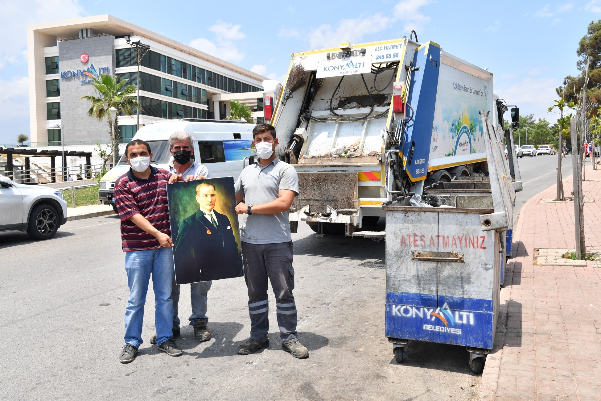 Temizlik işçilerinin ‘Atatürk’ sevgisi