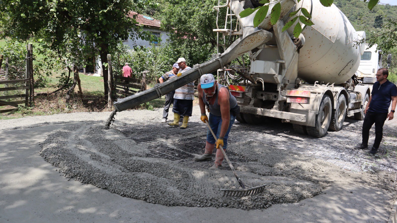 Terme Belediyesi Fen İşlerinin Son Çalışmalarını Sosyal Medya Hesabından Paylaştı 