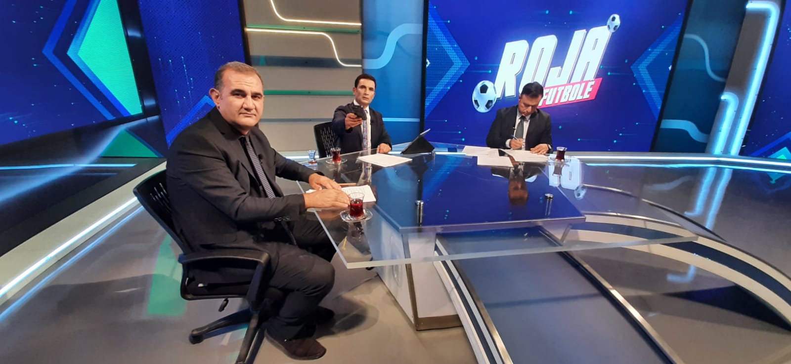 TRT KURDİ EKRANLARINDA “ROJA FUTBOLÊ” FIRTINASITRT KURDİ EKRANLARINDA “ROJA FUTBOLÊ” FIRTINASI