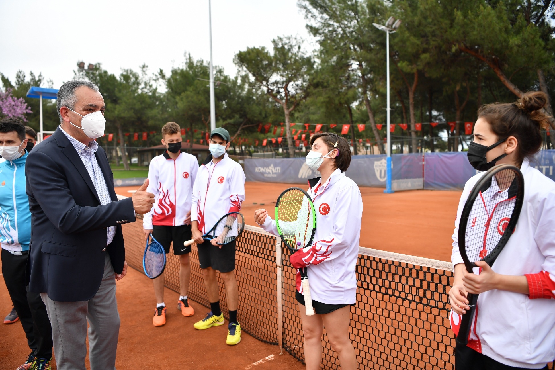 Türkiye İşitme Engelliler Tenis Milli Takımı HayatPark kortlarında