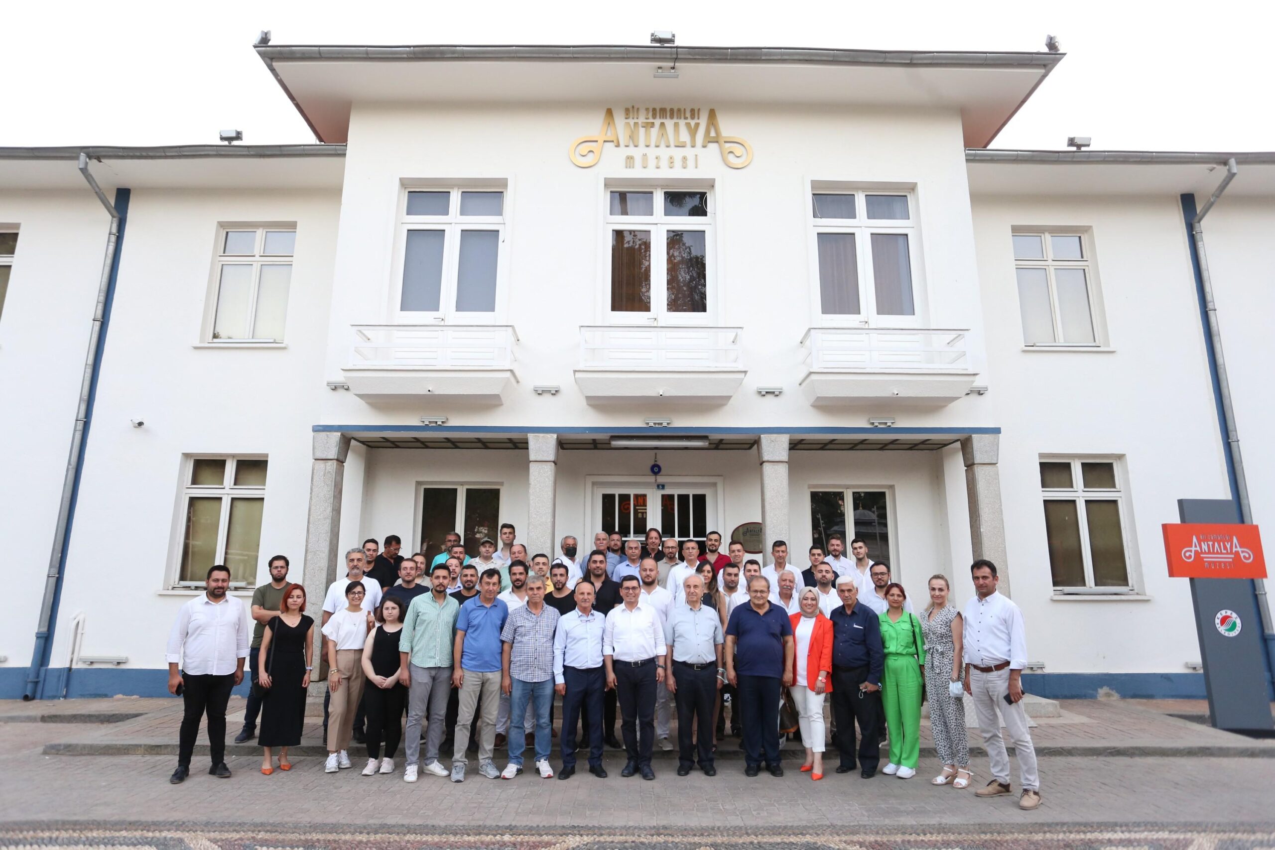 Tütüncü, Antalya Korkutelililer Derneğini Ağırladı
