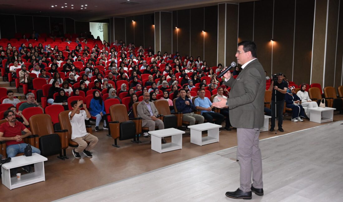 Mezun olduğu Antalya Anadolu