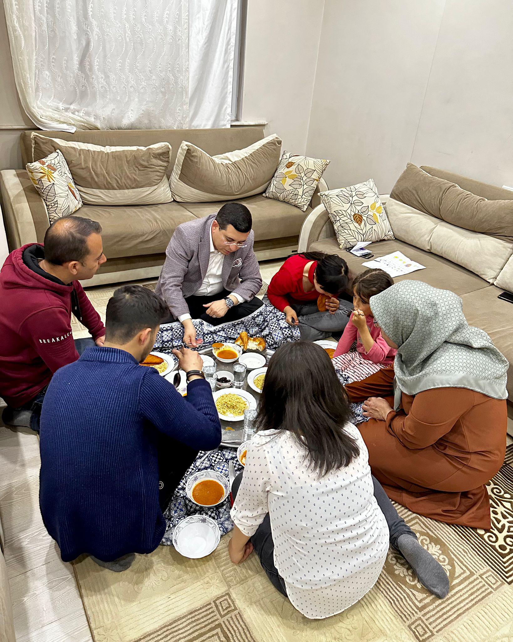 Tütüncü, iftar sofralarına konuk oluyor