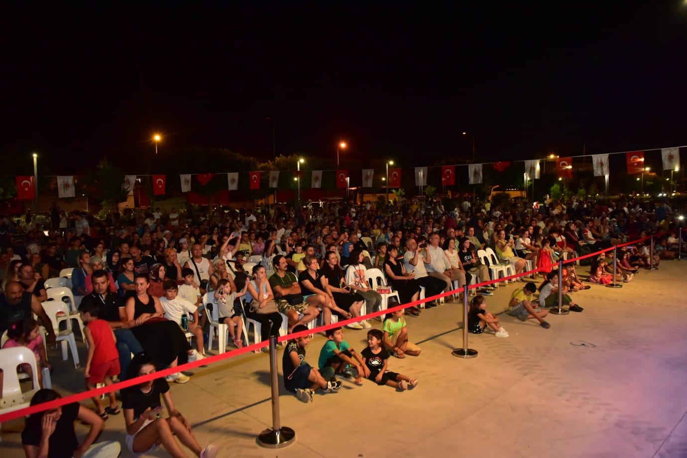 Uluslararası Folklor Festivali’ne yoğun ilgi