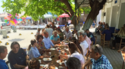 Urla’nın geleneksel renkli etkinliklerinden Gülbahçe Arnavut Böreği Şenliği başladı.