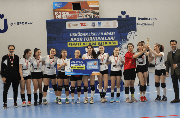 Üsküdar Liseler Arası Kız Voleybol Turnuvası düzenlendi