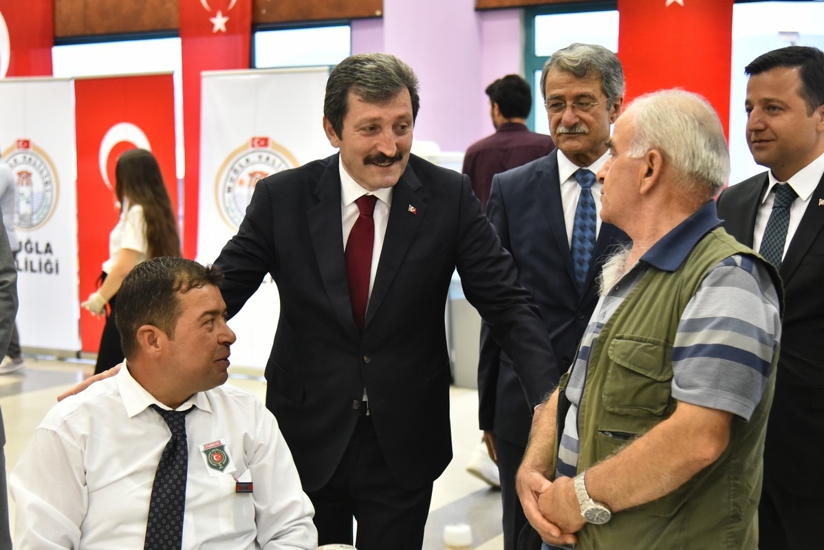 Vali Orhan Tavlı Şehit Aileleri ile bir araya geldi