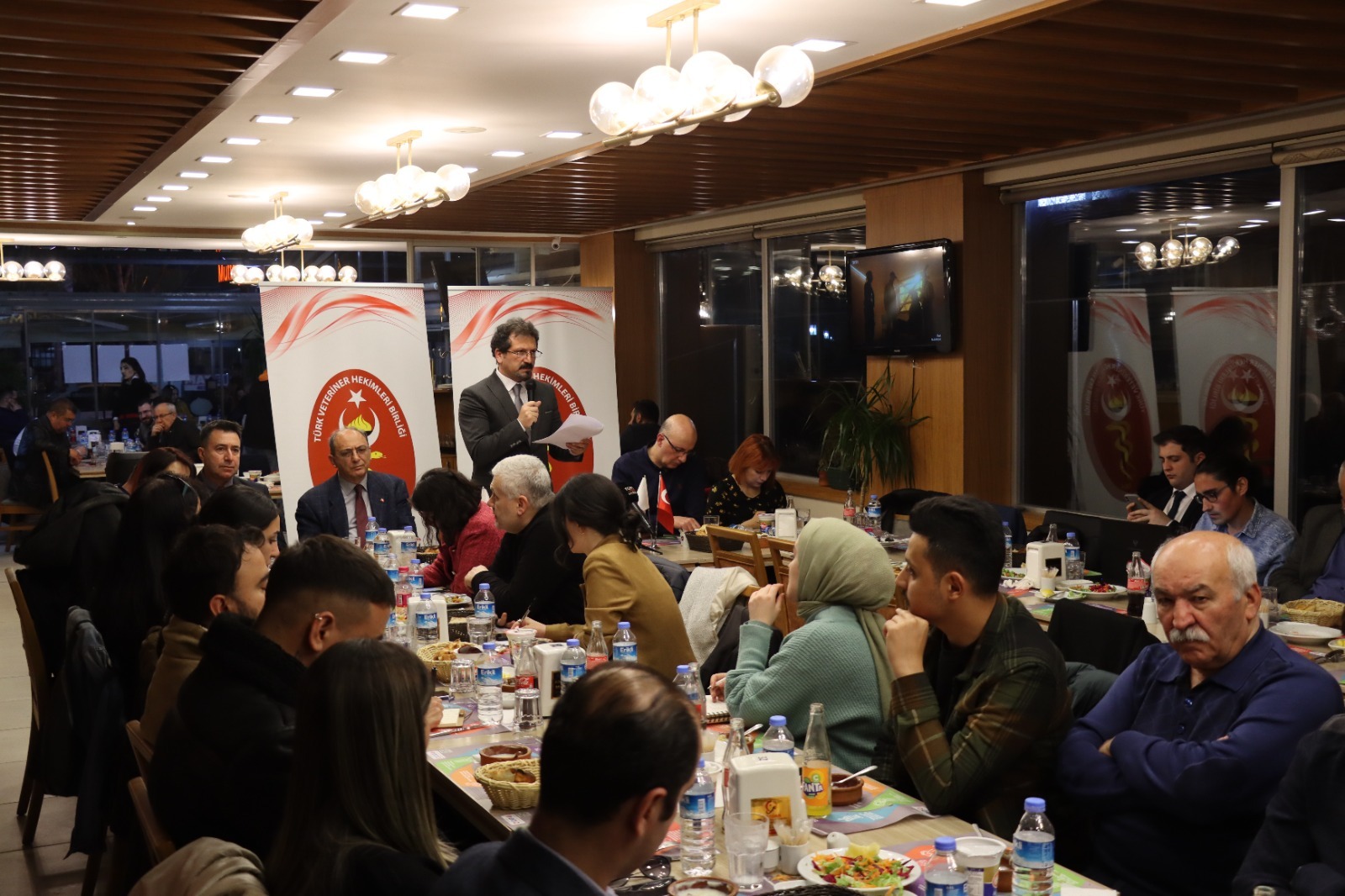 Veteriner Hekimler Birliği İftarlı Basın Açıklaması'nda Bulundu