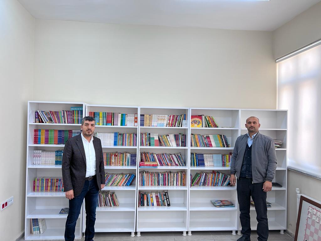 Yazar Sinanoğlu Türkiye'De Bir İlki Gerçekleştiriyor