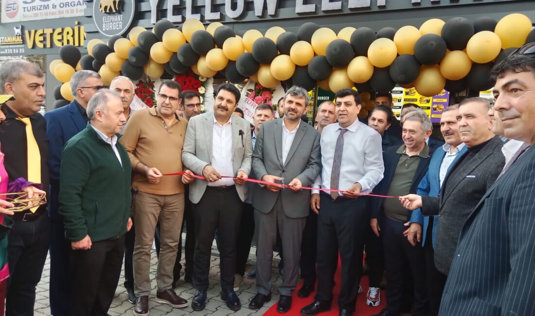 Yellow Elephant Burger’in açılışına